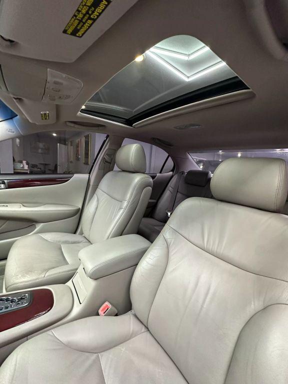 used 2004 Lexus ES 330 car, priced at $6,999