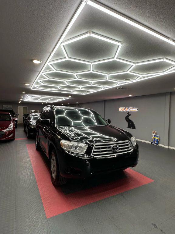 used 2010 Toyota Highlander car, priced at $6,999