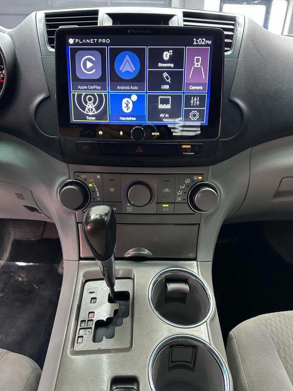used 2010 Toyota Highlander car, priced at $6,999
