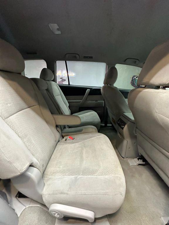 used 2010 Toyota Highlander car, priced at $6,999