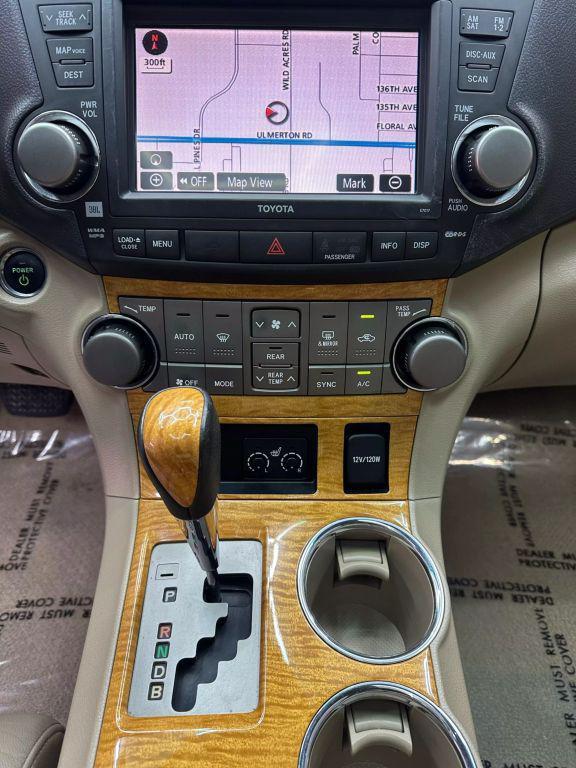 used 2010 Toyota Highlander Hybrid car, priced at $11,699