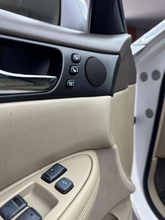 used 2004 Lexus ES 330 car, priced at $4,999