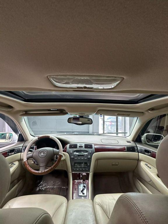 used 2004 Lexus ES 330 car, priced at $4,999