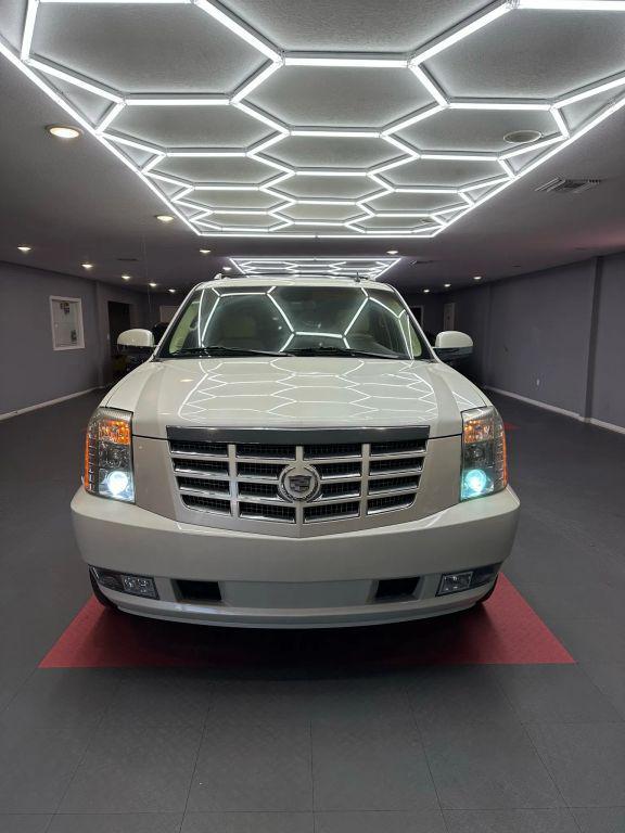 used 2008 Cadillac Escalade EXT car, priced at $13,499