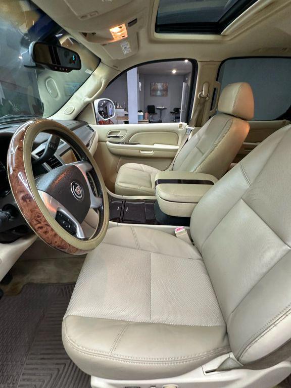used 2008 Cadillac Escalade EXT car, priced at $13,499