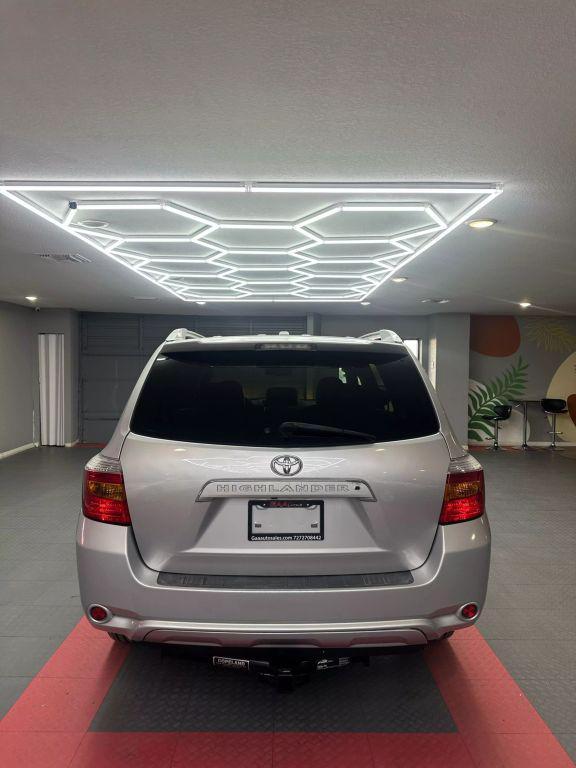 used 2010 Toyota Highlander car, priced at $10,699