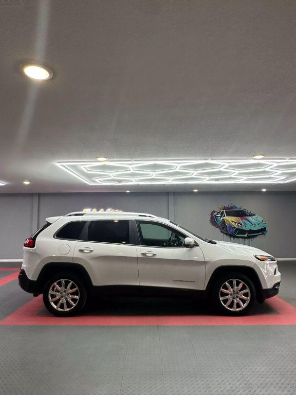 used 2016 Jeep Cherokee car, priced at $7,799