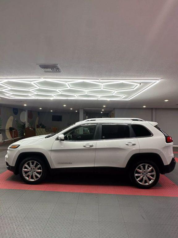 used 2016 Jeep Cherokee car, priced at $7,799