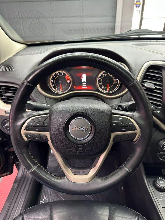 used 2016 Jeep Cherokee car, priced at $10,999