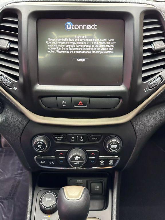 used 2016 Jeep Cherokee car, priced at $10,999