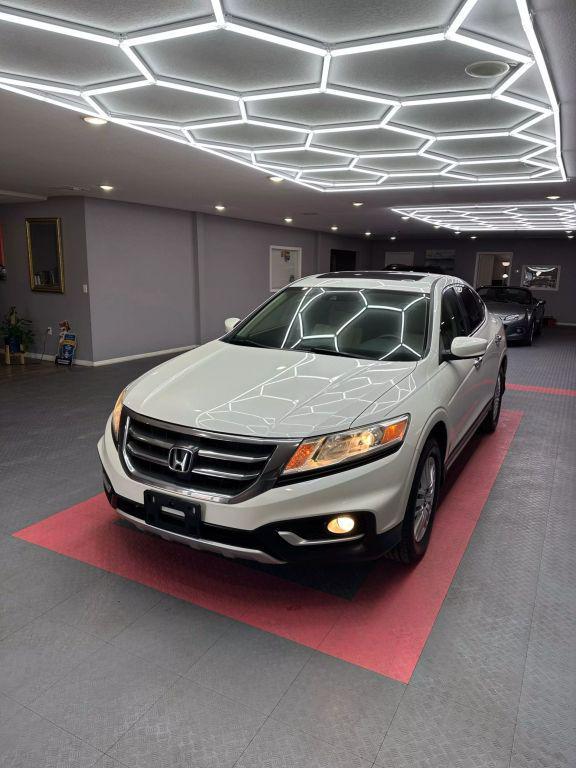 used 2013 Honda Crosstour car, priced at $9,999
