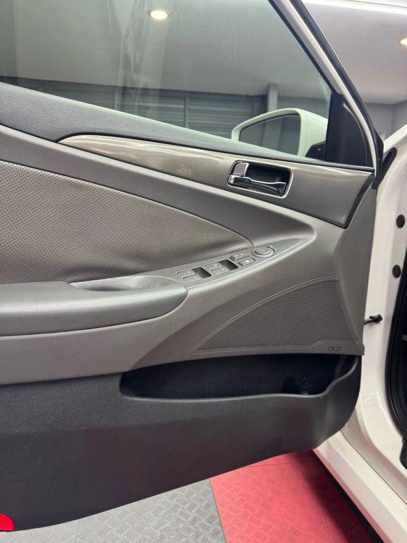 used 2013 Hyundai Sonata Hybrid car, priced at $7,999