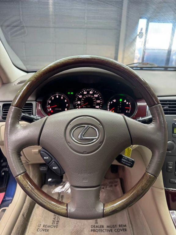 used 2004 Lexus ES 330 car, priced at $6,499