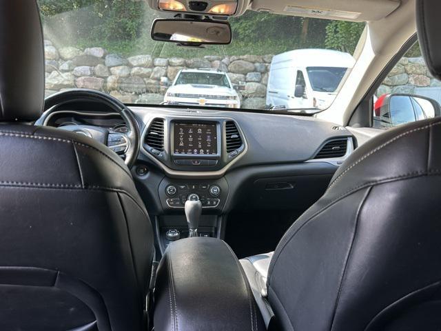 used 2015 Jeep Cherokee car, priced at $8,999
