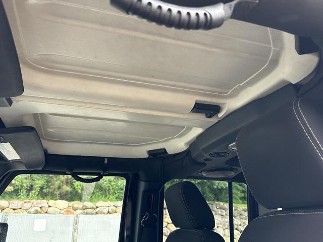 used 2014 Jeep Wrangler Unlimited car, priced at $9,900