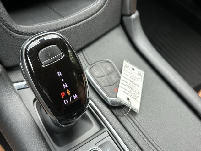 used 2021 Cadillac XT5 car, priced at $22,313