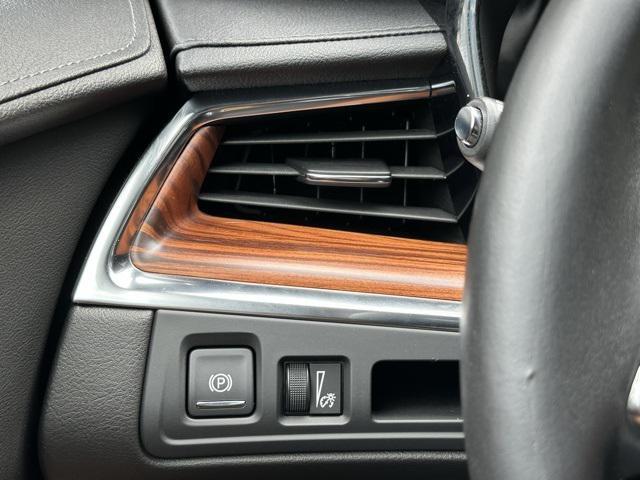 used 2021 Cadillac XT5 car, priced at $22,313