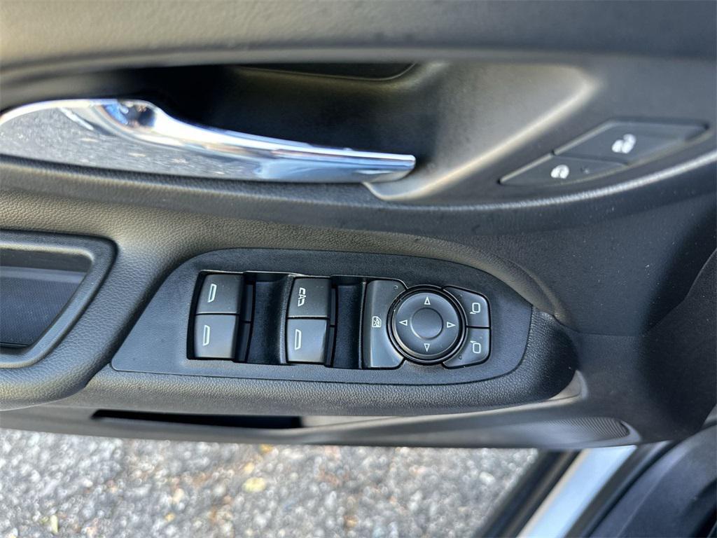 used 2018 Chevrolet Equinox car, priced at $10,516