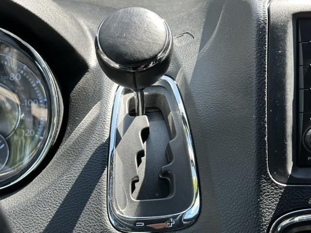 used 2014 Chrysler Town & Country car, priced at $4,585