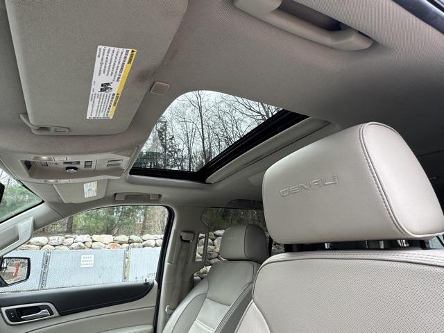used 2020 GMC Yukon car, priced at $30,999