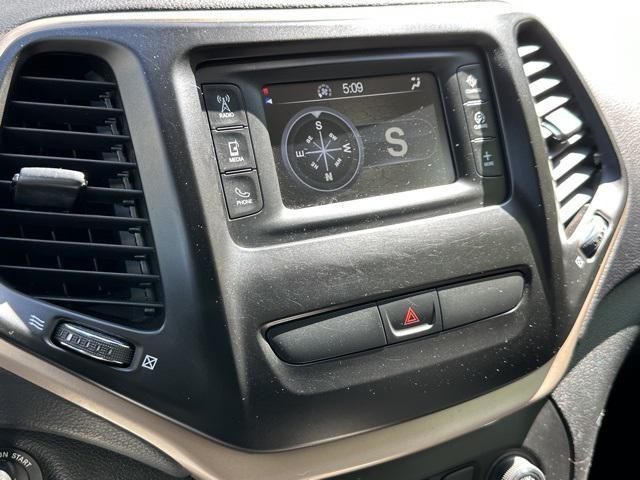 used 2018 Jeep Cherokee car, priced at $11,399