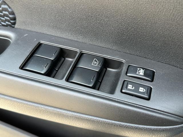 used 2015 Nissan Versa Note car, priced at $6,500