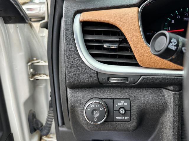 used 2013 Chevrolet Traverse car, priced at $3,500