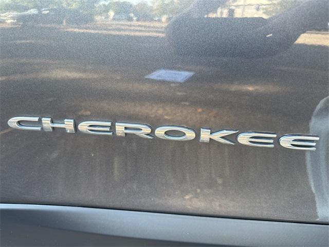 used 2019 Jeep Cherokee car, priced at $16,624