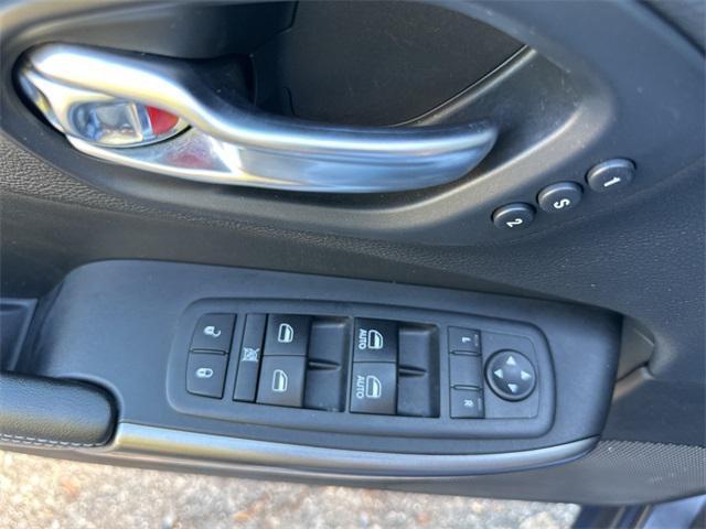 used 2019 Jeep Cherokee car, priced at $16,624