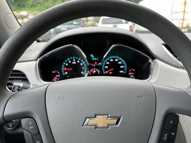 used 2015 Chevrolet Traverse car, priced at $8,999