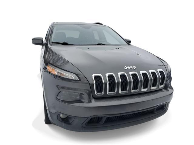 used 2016 Jeep Cherokee car, priced at $4,999