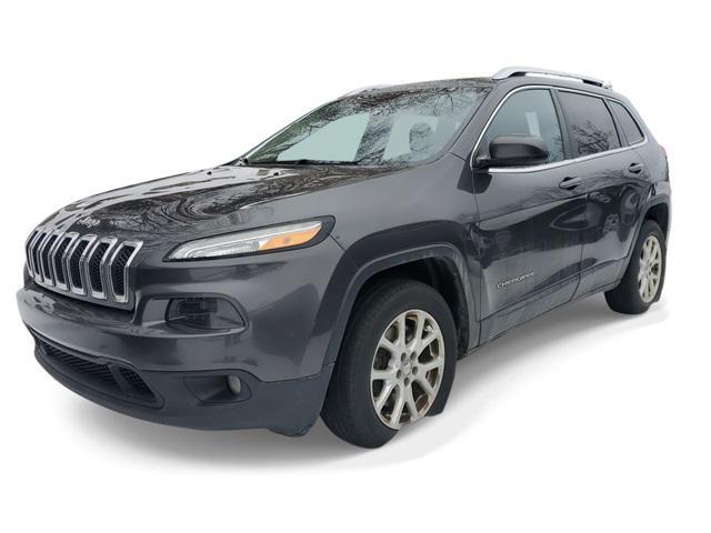 used 2016 Jeep Cherokee car, priced at $4,999