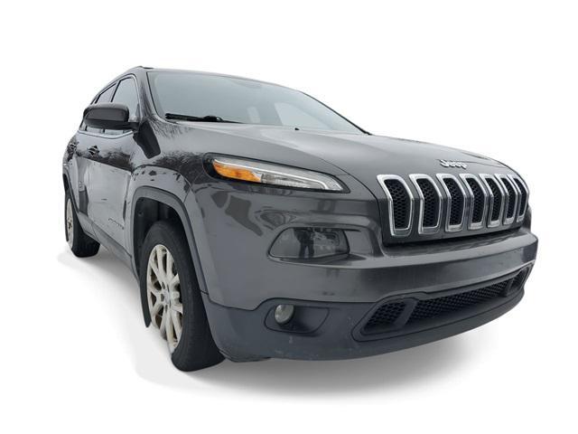 used 2016 Jeep Cherokee car, priced at $4,999