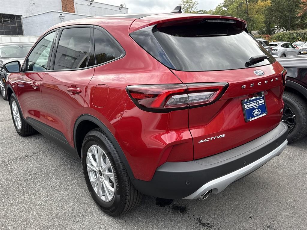 new 2025 Ford Escape car, priced at $32,070