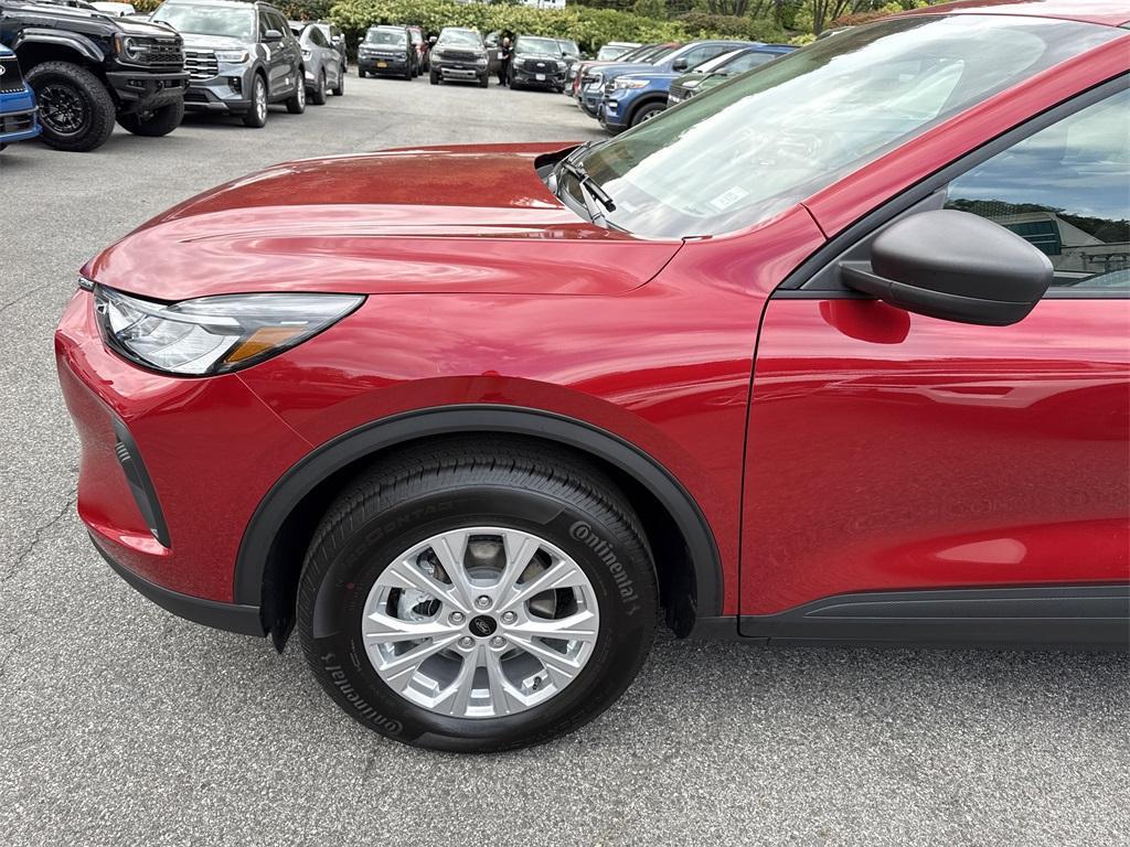 new 2025 Ford Escape car, priced at $32,070