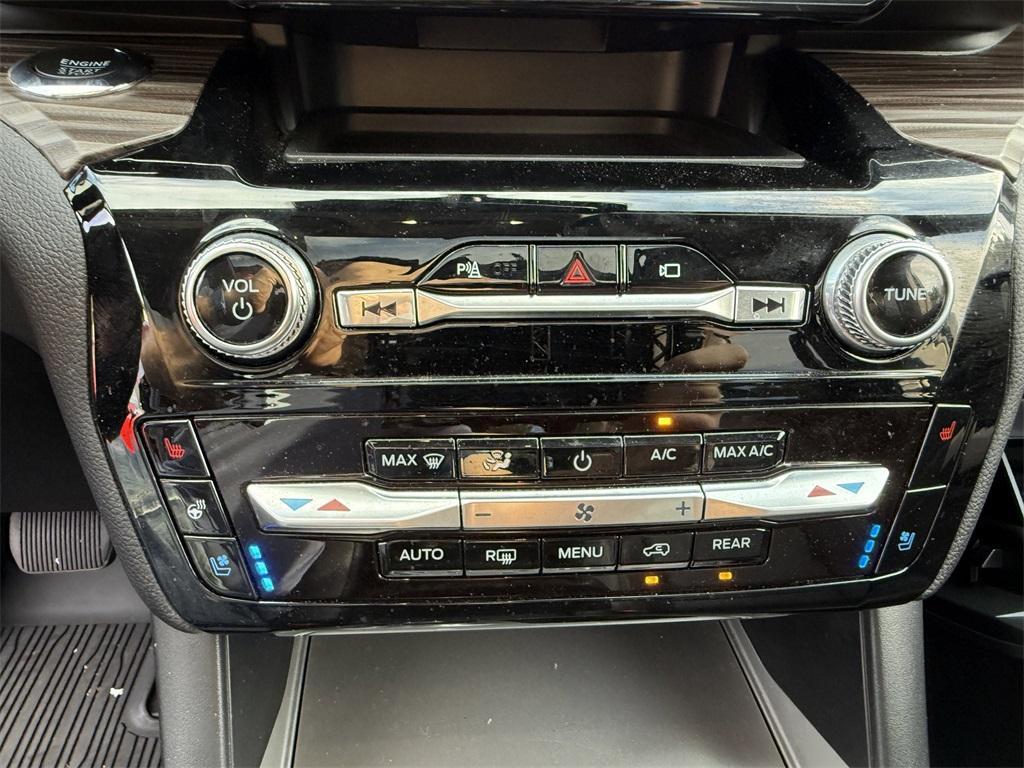 used 2022 Ford Explorer car, priced at $30,900