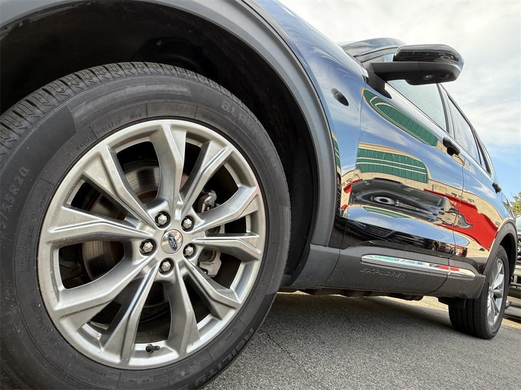 used 2022 Ford Explorer car, priced at $30,900