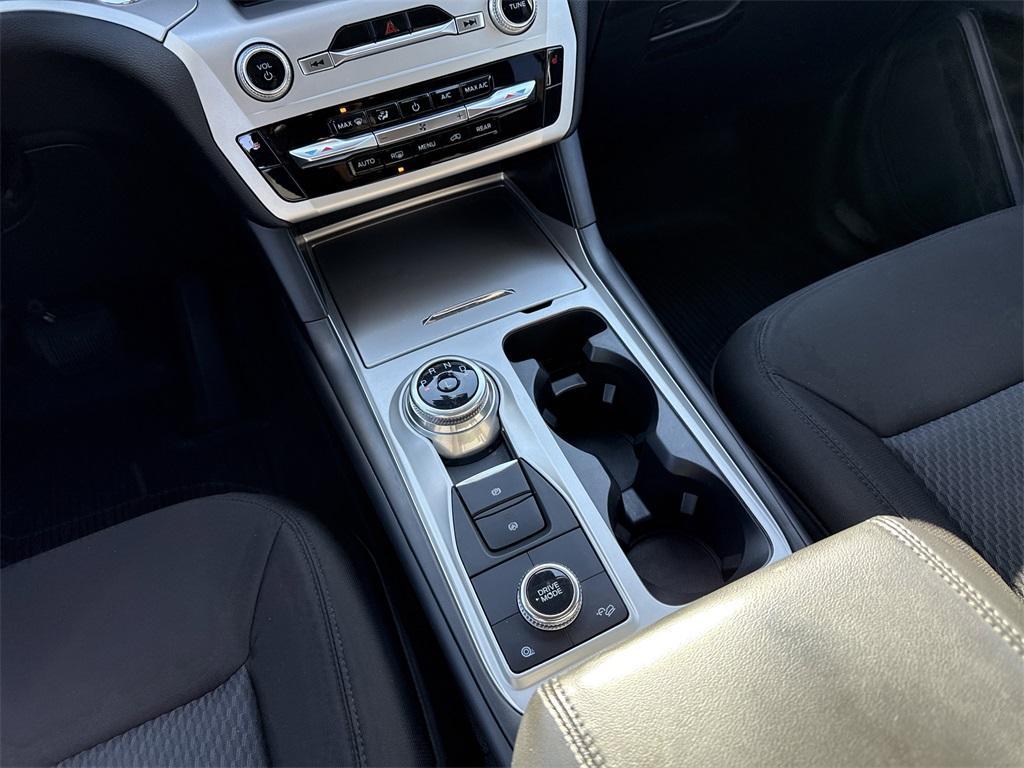 used 2022 Ford Explorer car, priced at $26,900