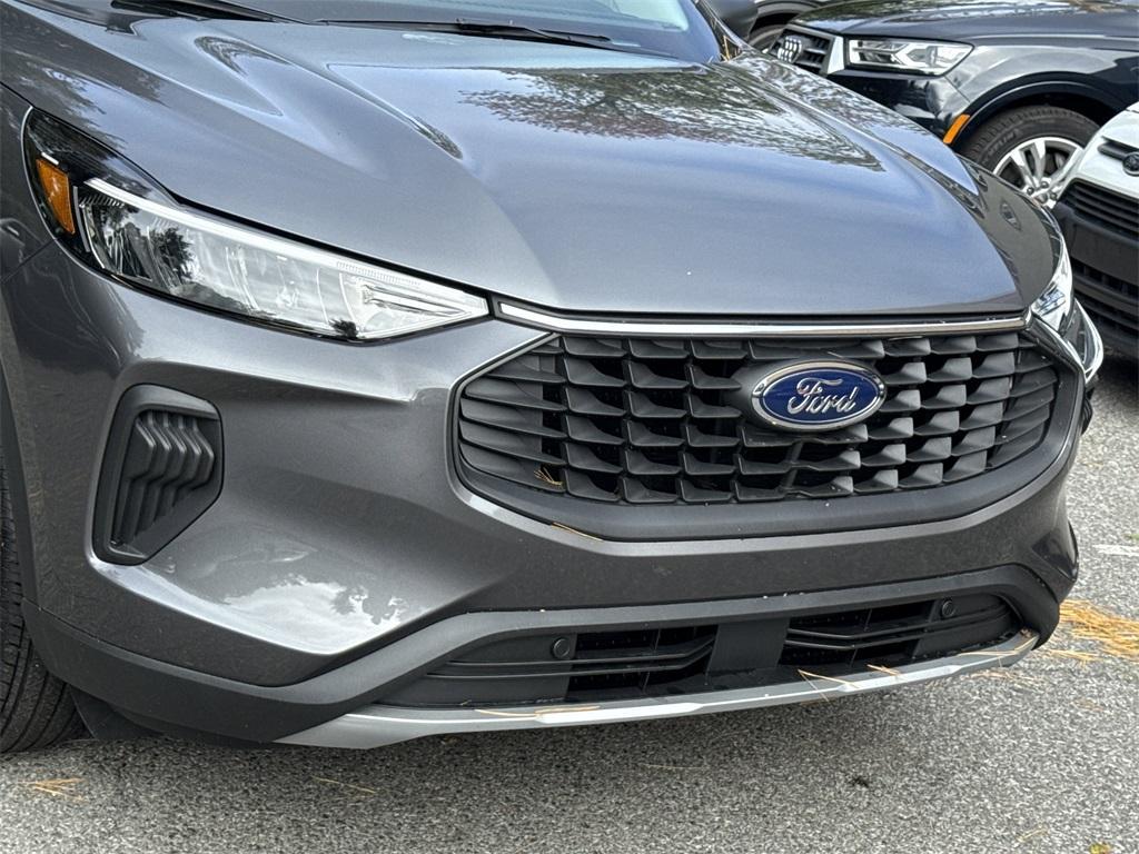 used 2025 Ford Escape car, priced at $28,205