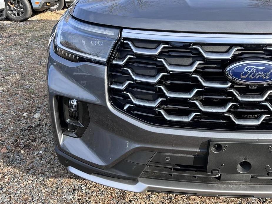 new 2025 Ford Explorer car, priced at $59,165