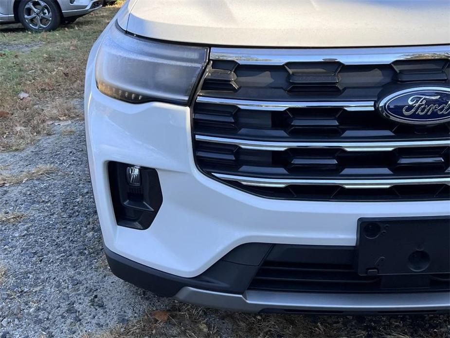 new 2025 Ford Explorer car