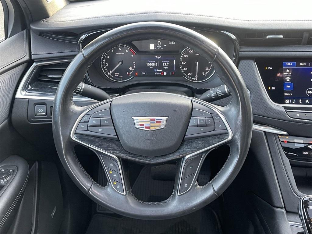 used 2021 Cadillac XT5 car, priced at $25,495