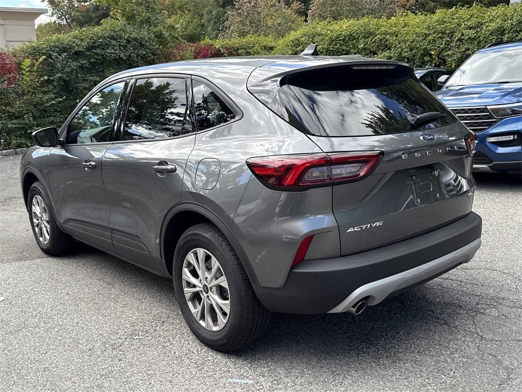 used 2025 Ford Escape car, priced at $29,500