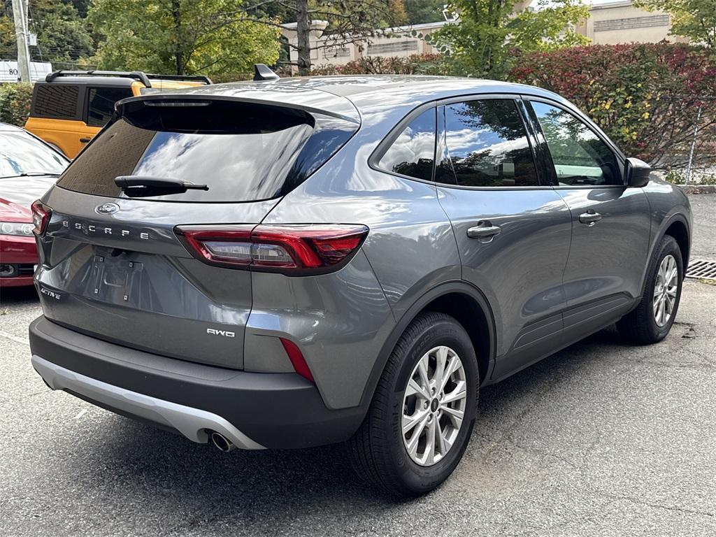 used 2025 Ford Escape car, priced at $29,500