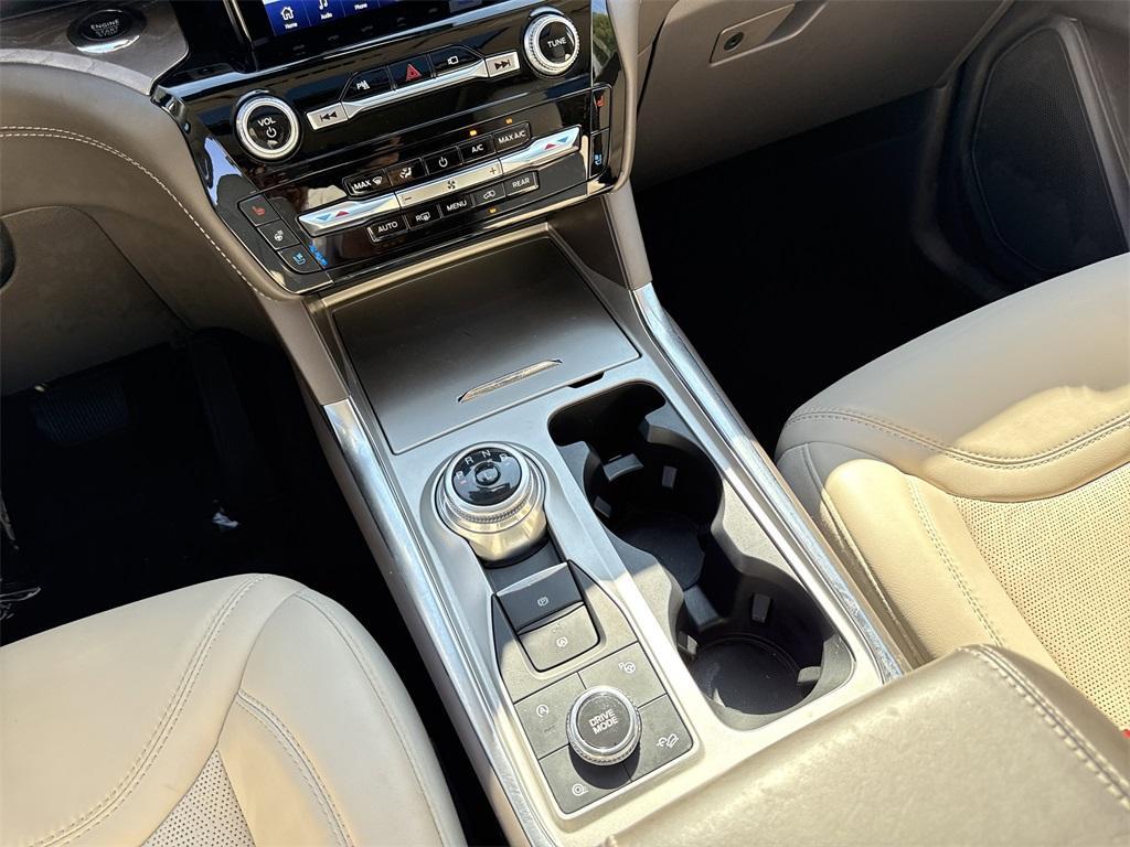 new 2025 Ford Explorer car, priced at $51,975