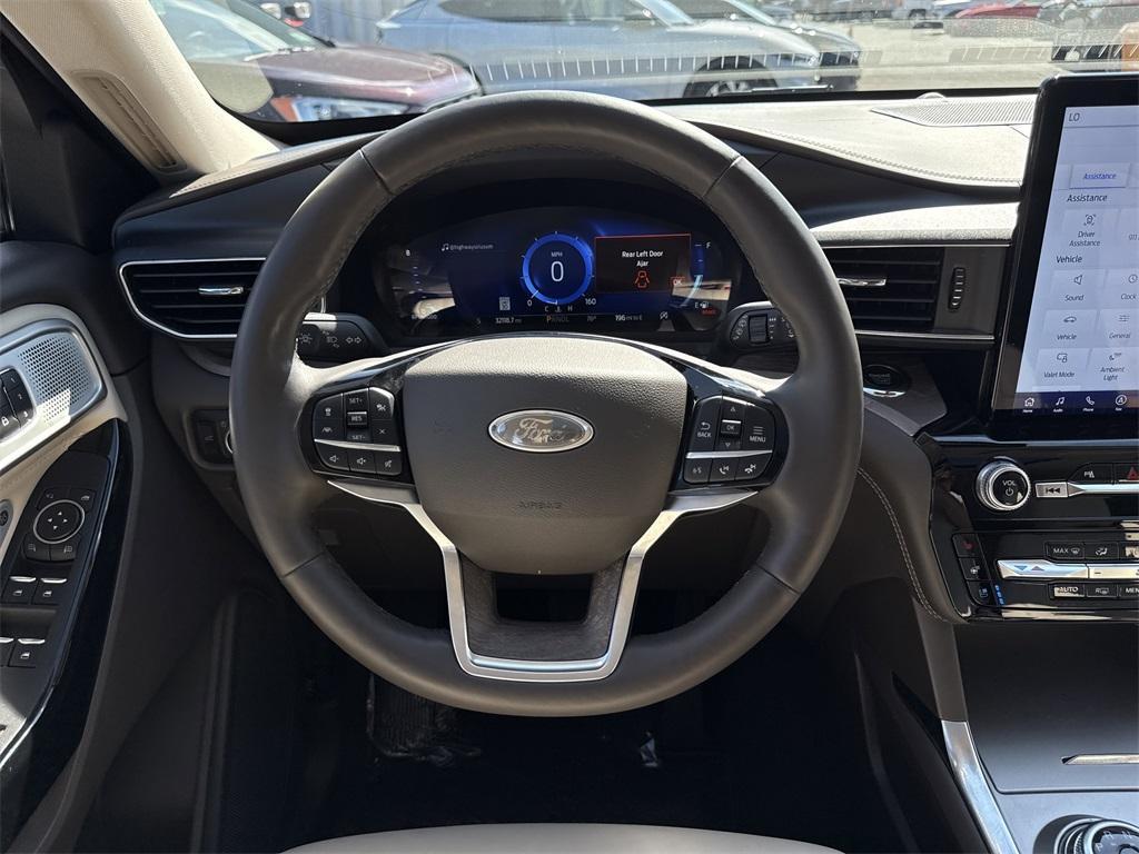 new 2025 Ford Explorer car, priced at $51,975
