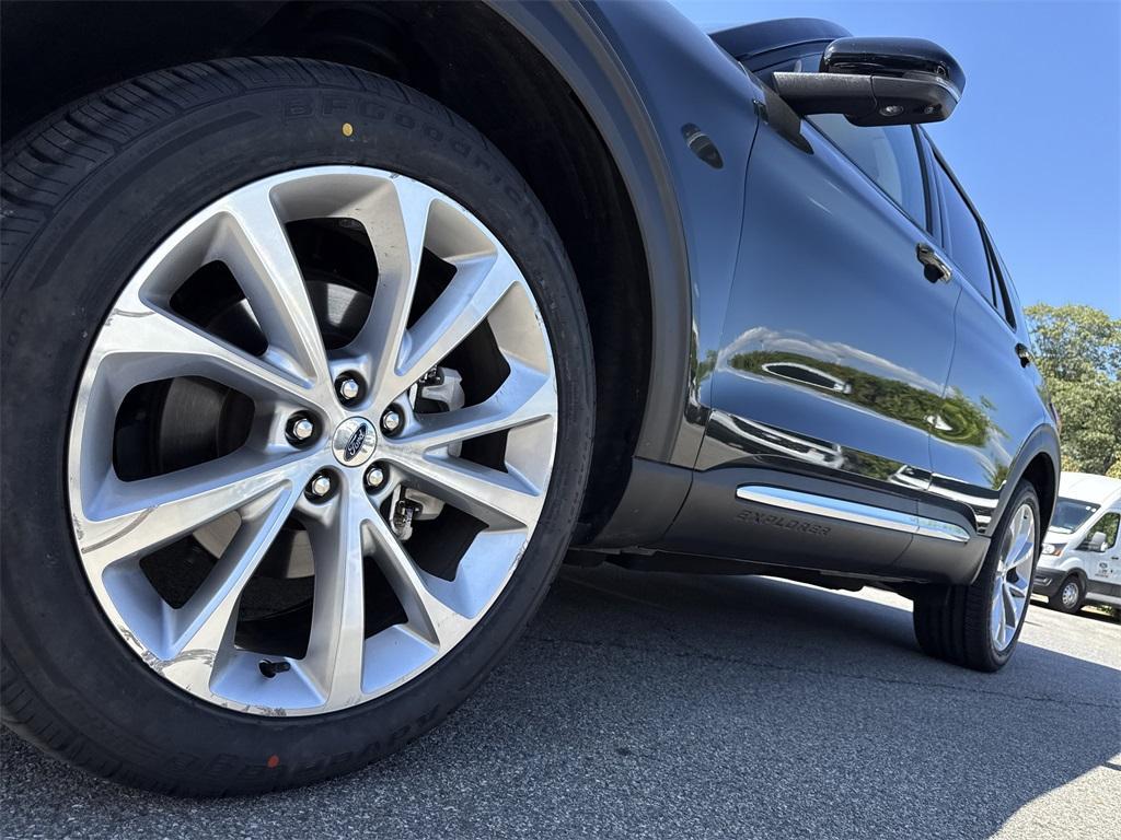 new 2025 Ford Explorer car, priced at $51,975