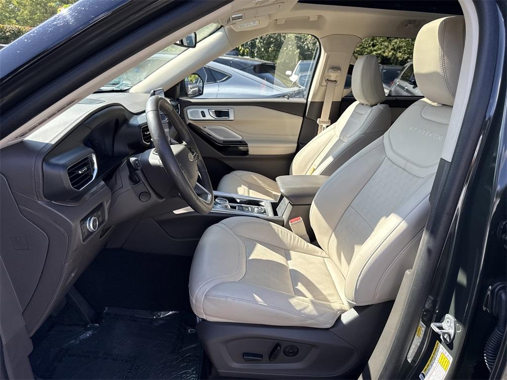 new 2025 Ford Explorer car, priced at $51,975