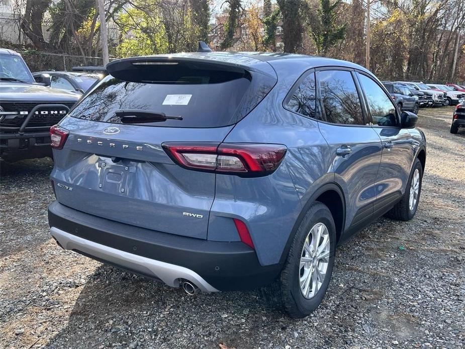 new 2025 Ford Escape car, priced at $33,075