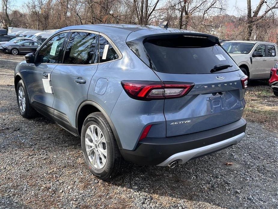 new 2025 Ford Escape car, priced at $33,075